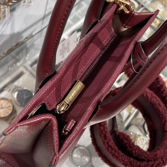 Michael Kors Mirella Small Pebbled Leather Crossbody Bag
OXBLOOD 
NWT - Picture 14 of 16